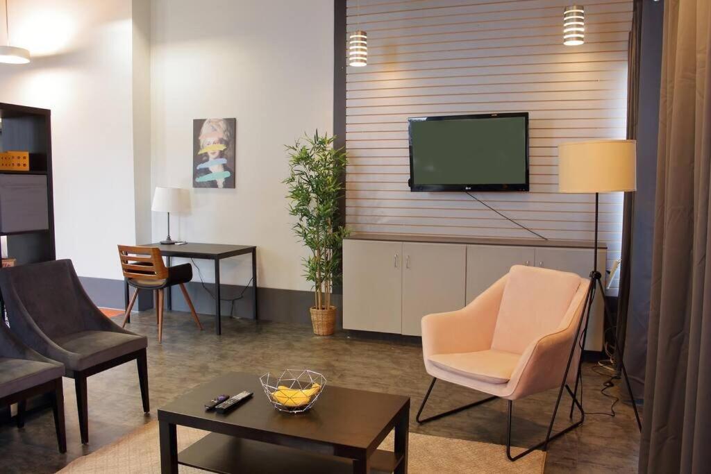 Suite #B, Industrial Styling, Ac Halifax Esterno foto