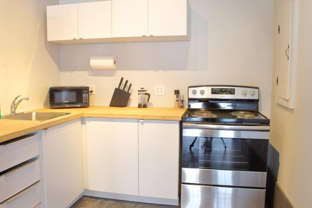 Suite #B, Industrial Styling, Ac Halifax Esterno foto